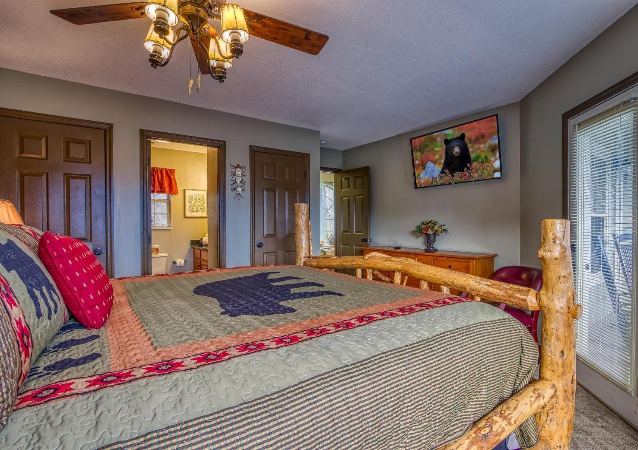 3 Decks, Mtn Views! Tree Tops By Honeybearcabins - Luxury Rain Showers, 3 King Suites, Xl Hottub, Fireplace, Bear Sightings Gatlinburg Kültér fotó