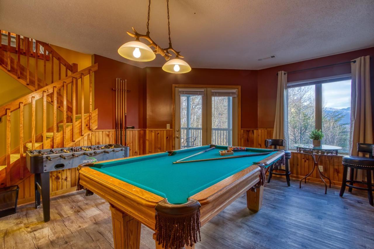 3 Decks, Mtn Views! Tree Tops By Honeybearcabins - Luxury Rain Showers, 3 King Suites, Xl Hottub, Fireplace, Bear Sightings Gatlinburg Kültér fotó