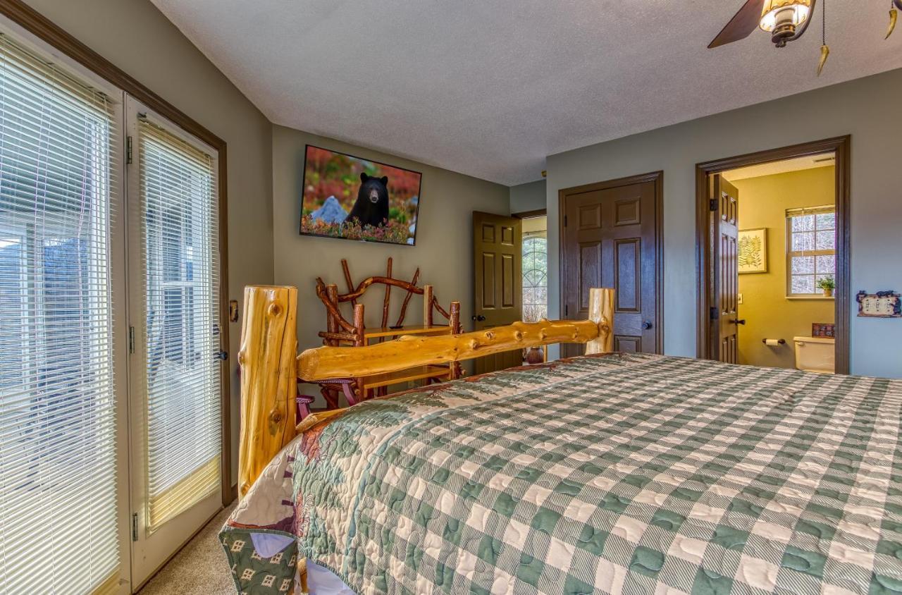 3 Decks, Mtn Views! Tree Tops By Honeybearcabins - Luxury Rain Showers, 3 King Suites, Xl Hottub, Fireplace, Bear Sightings Gatlinburg Kültér fotó