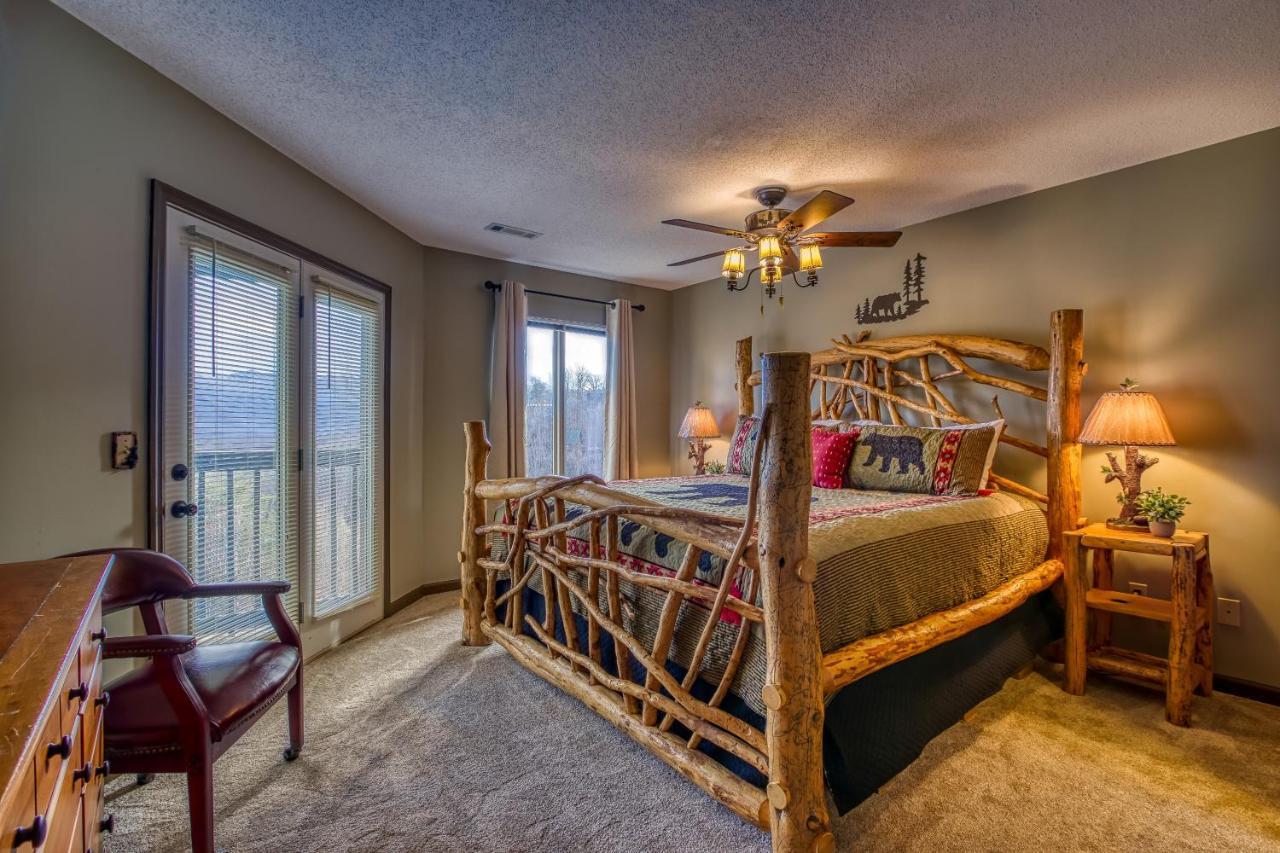 3 Decks, Mtn Views! Tree Tops By Honeybearcabins - Luxury Rain Showers, 3 King Suites, Xl Hottub, Fireplace, Bear Sightings Gatlinburg Kültér fotó
