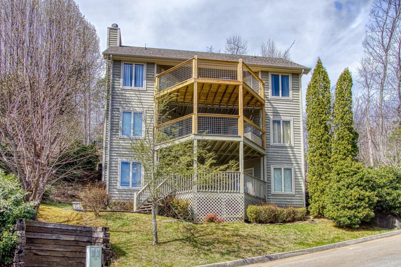 3 Decks, Mtn Views! Tree Tops By Honeybearcabins - Luxury Rain Showers, 3 King Suites, Xl Hottub, Fireplace, Bear Sightings Gatlinburg Kültér fotó